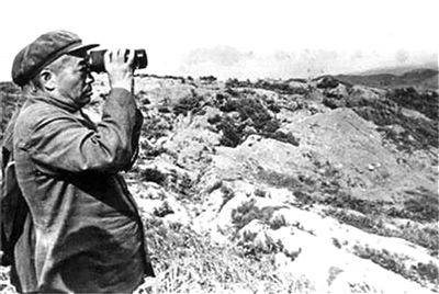 蒋介石调集34个旅25万余人的兵力进攻陕甘宁边区,企图以其优势的兵力图片