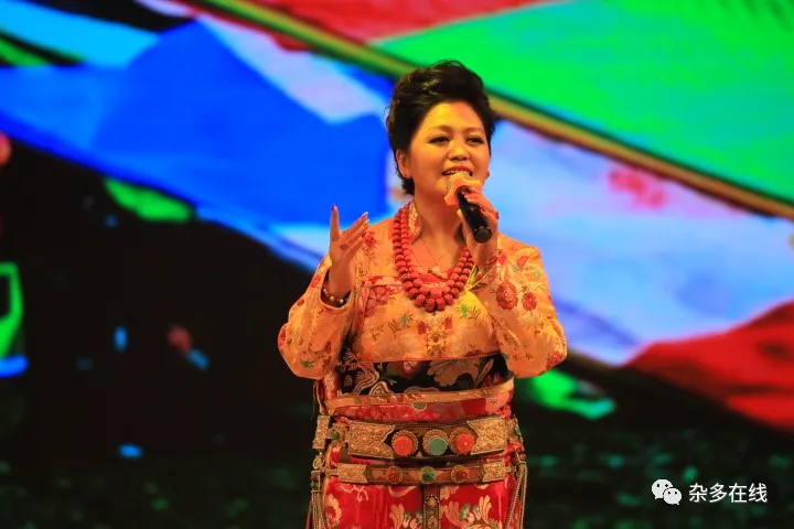 腾飞吧!澜湄之源 宝地杂多——《澜湄之源 宝地杂多》大型音乐人文风光旅游宣传专辑发布会暨“中国藏族山歌之乡”授牌仪式圆满举行! 腾飞吧!澜湄之源 宝地杂多——《澜湄之源 宝地杂多》大型音乐人文风光旅游宣传专辑发布会暨“中国藏族山歌之乡”授牌仪式圆满举行!