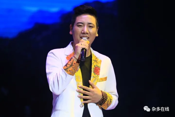 腾飞吧!澜湄之源 宝地杂多——《澜湄之源 宝地杂多》大型音乐人文风光旅游宣传专辑发布会暨“中国藏族山歌之乡”授牌仪式圆满举行! 腾飞吧!澜湄之源 宝地杂多——《澜湄之源 宝地杂多》大型音乐人文风光旅游宣传专辑发布会暨“中国藏族山歌之乡”授牌仪式圆满举行!