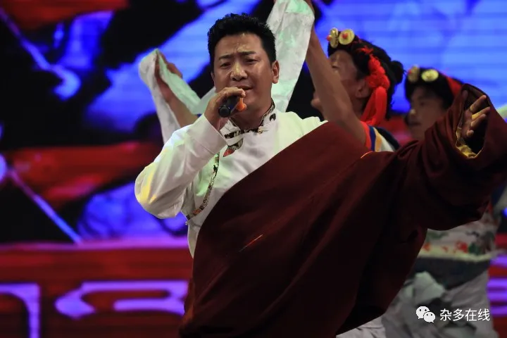 腾飞吧!澜湄之源 宝地杂多——《澜湄之源 宝地杂多》大型音乐人文风光旅游宣传专辑发布会暨“中国藏族山歌之乡”授牌仪式圆满举行! 腾飞吧!澜湄之源 宝地杂多——《澜湄之源 宝地杂多》大型音乐人文风光旅游宣传专辑发布会暨“中国藏族山歌之乡”授牌仪式圆满举行!