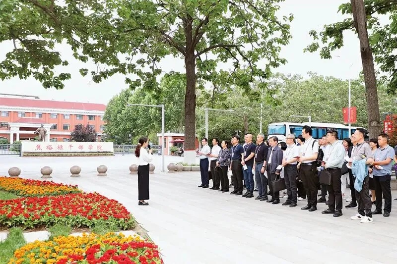 县委书记树立和践行正确政绩观至关