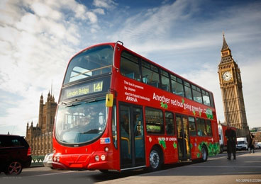 伦敦街头公交车--著名的双层巴士