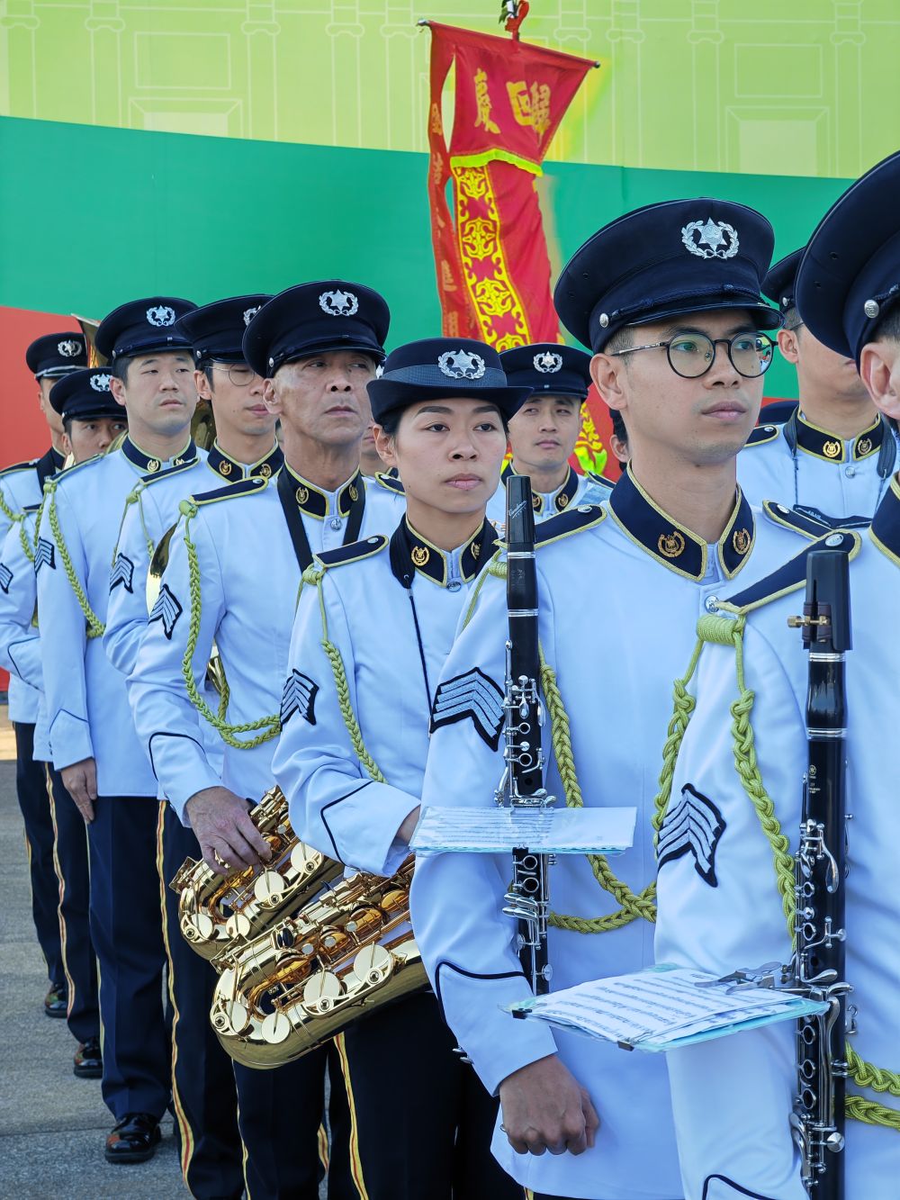 高清大图丨习近平抵达澳门受到热烈欢迎 - 求是网