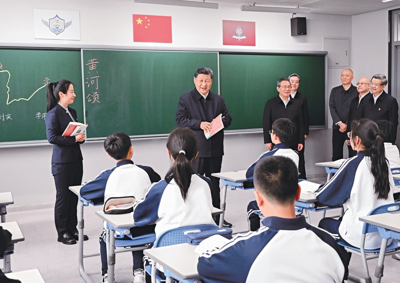 习近平:推动全民阅读,建设书香社会