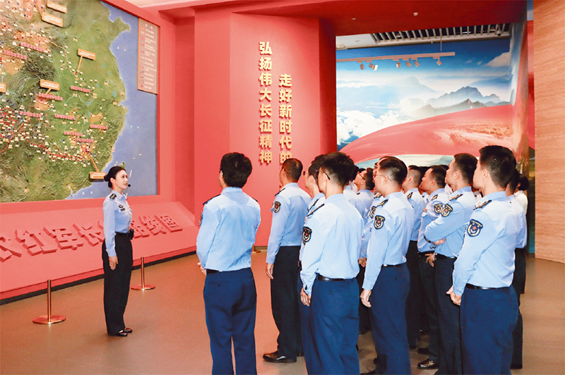 <a href='https://www.qstheory.cn/20261015/91b02da56e0446cbbcb96b4b498d36b1/c.html' target='_blank'>以长征精神锻造世界一流军队</a>