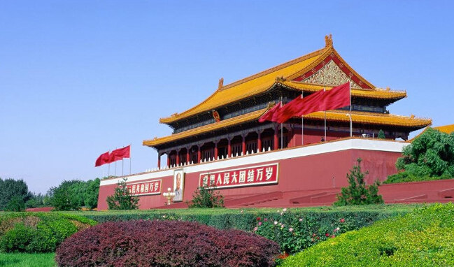 在公平正义的轨道上驰骋