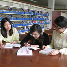 陕西省秦始皇帝陵博物馆女工小组读书讨论