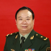 在平凡的手术台上绽放光芒