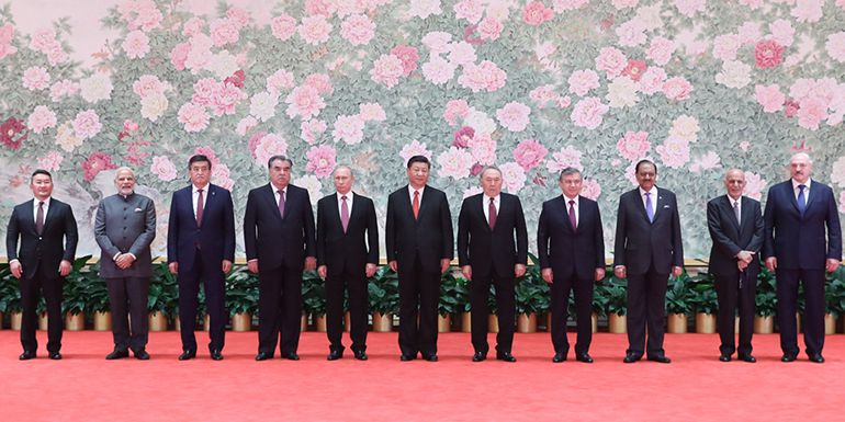 习近平欢迎出席上海合作组织青岛峰会的外方领导人