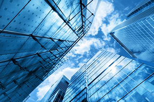 参加上海代表团审议