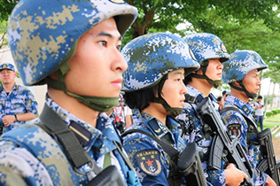 出席解放军代表团全体会议