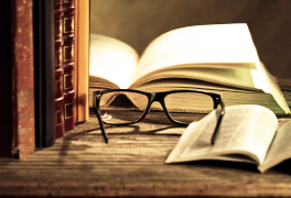 看望参加政协会议的文艺界社科界委员