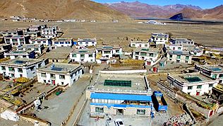 羊卓雍错湖畔的新景象