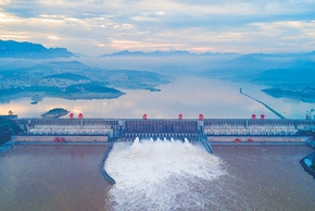 人民共和国这样走来