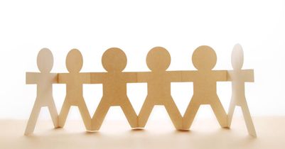 为构建人类命运共同体作出中国贡献