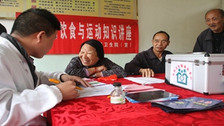 深化医改正当时