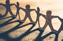 迎着照进祖国的第一缕晨光巡逻值守