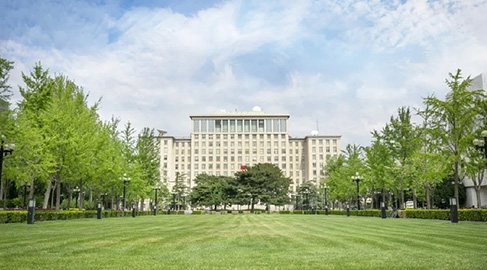 人大代表邱勇：发展高质量教育 铸就民族复兴基石