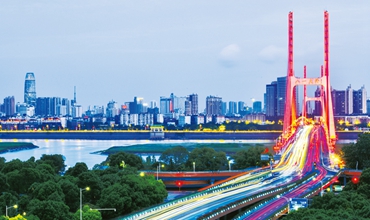 光明日报：实行高水平对外开放 开拓合作共赢新局面