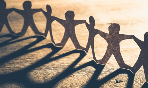 中国纪检监察报：让英雄之举涵养社会之风