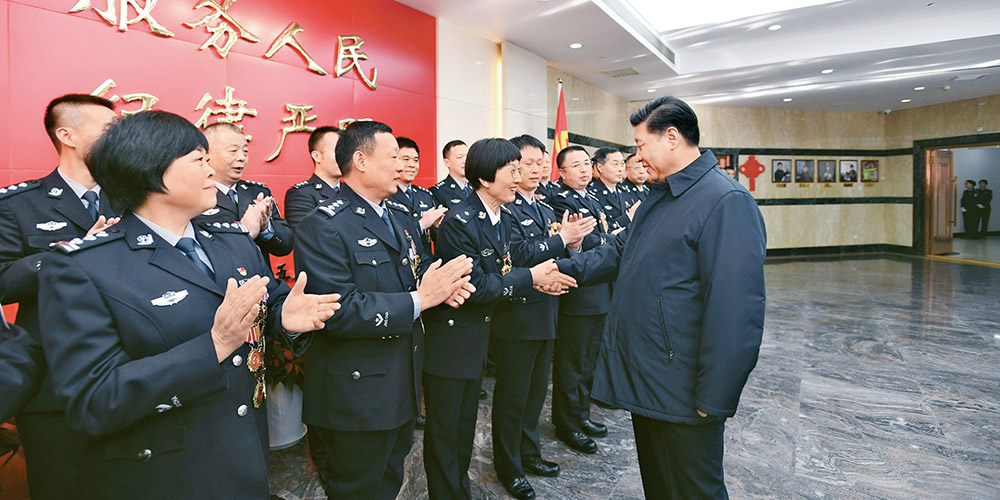 习近平：坚持走中国特色社会主义法治道路 更好推进中国特色社会主义法治体系建设