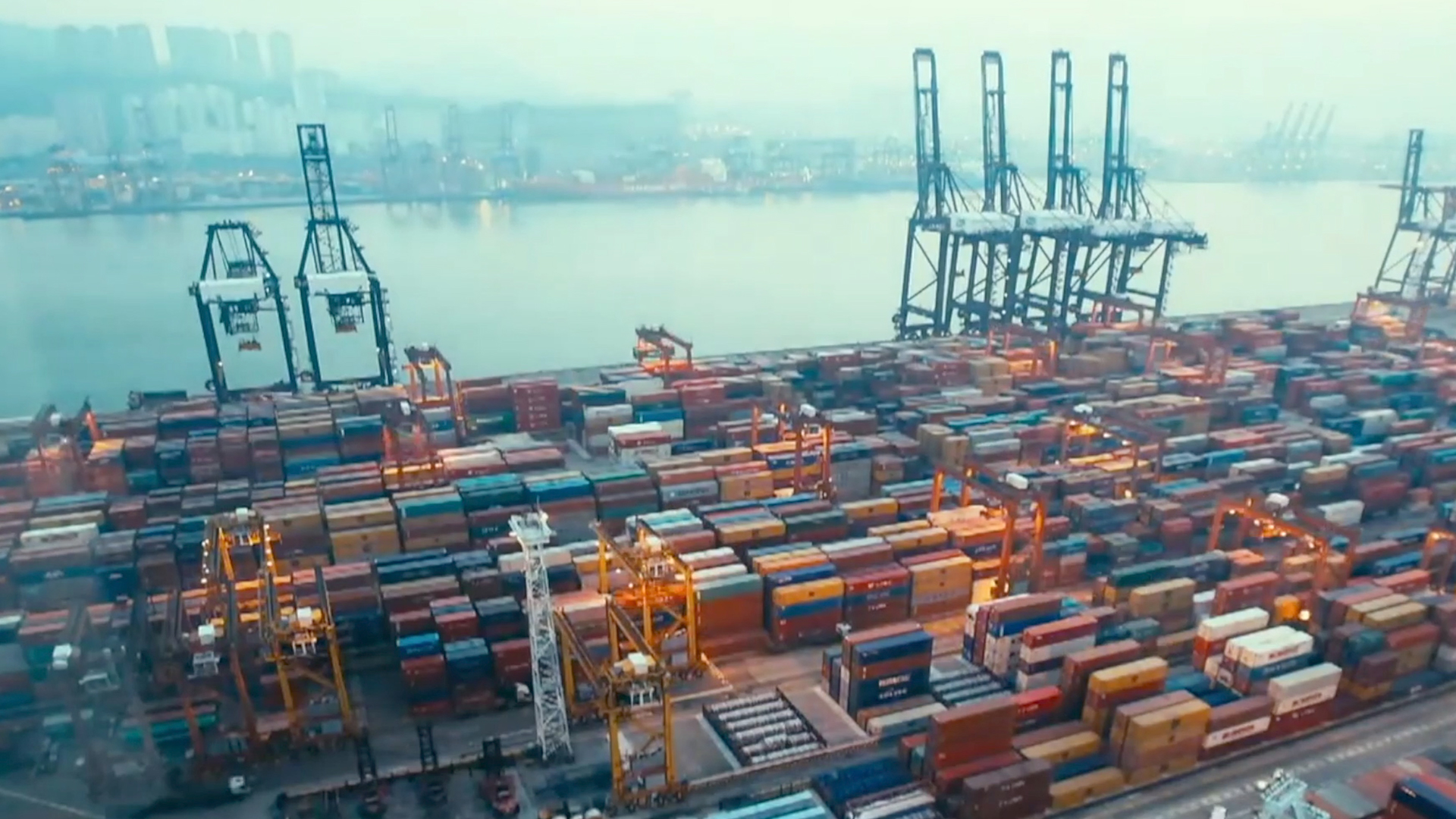 十四大首次将“市场经济”写进党的正式文件