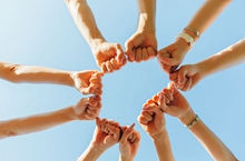 边关明月照万家