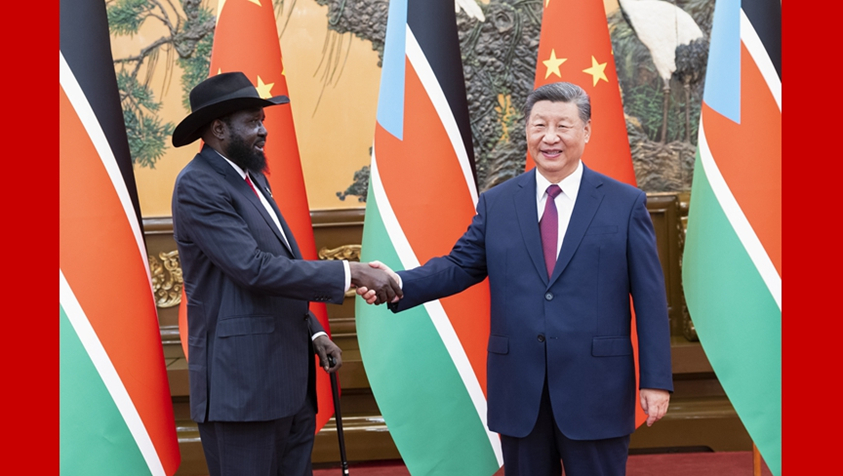 习近平会见南苏丹总统基尔